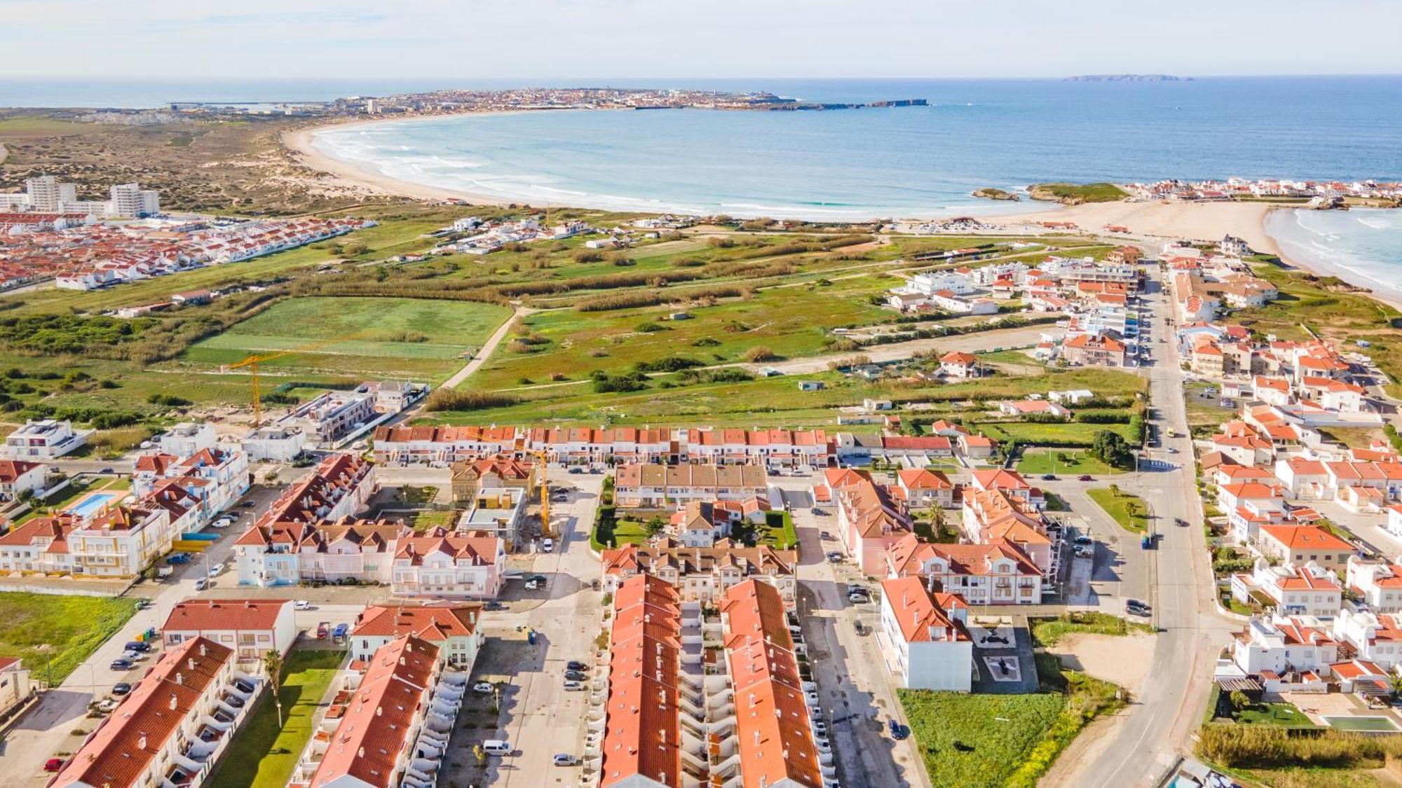 Baleal Happiness Surf House Villa Ferrel  Eksteriør bilde