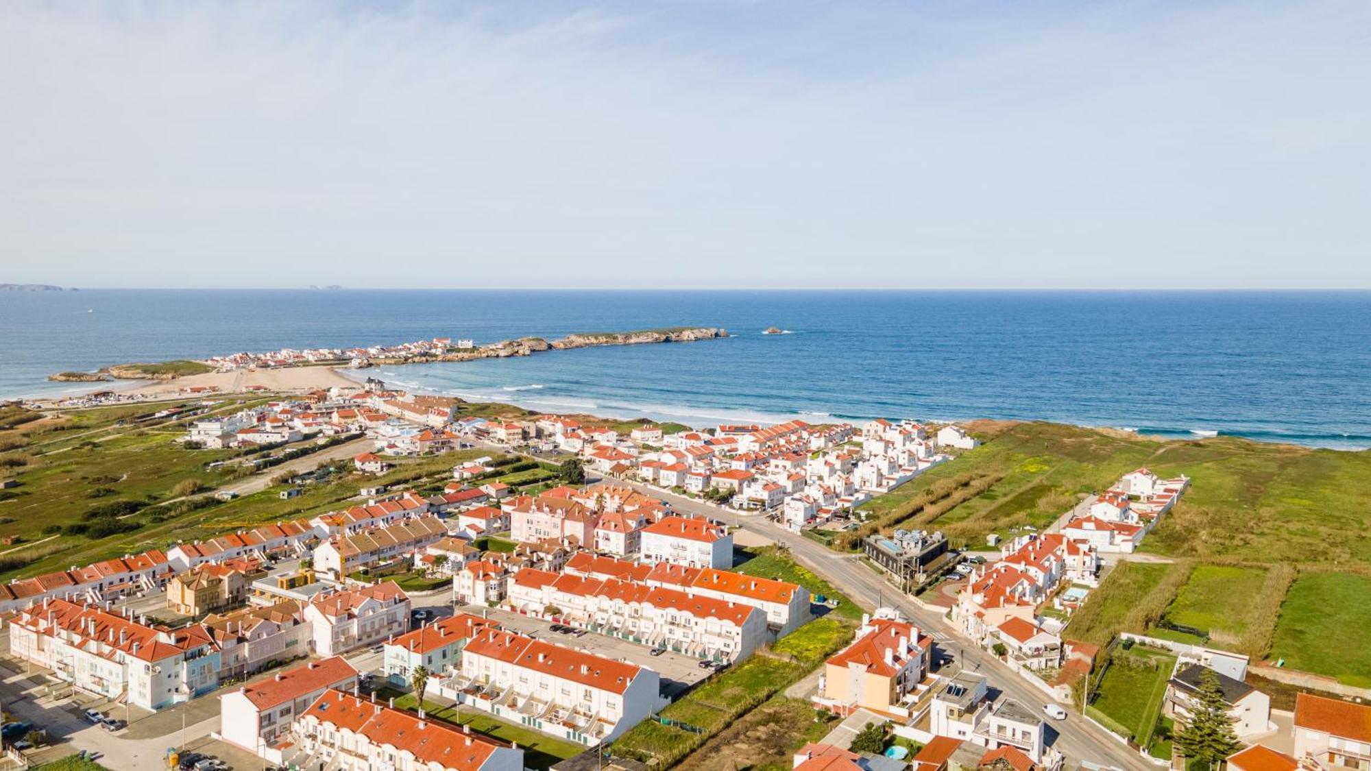 Baleal Happiness Surf House Villa Ferrel  Eksteriør bilde